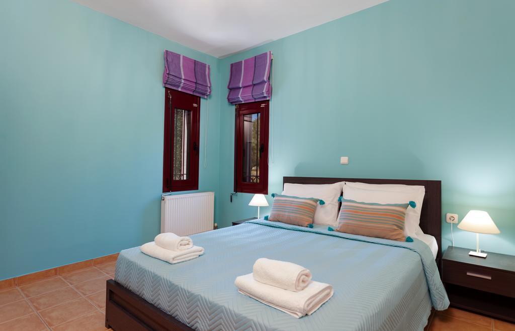 Evalexia Villa - Luxury Villa With Private Pool Near Laganas Perfect For Groups By Villa Mana Gers Kalamákion Exterior foto